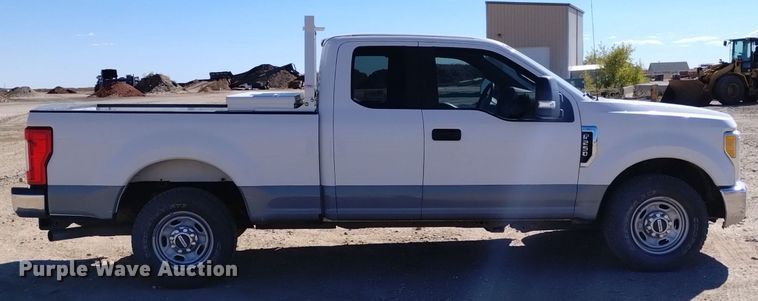 image for item DK8857 2017 Ford F250 Super Duty XL  SuperCab pickup truck