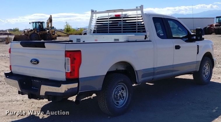 image for item DK8857 2017 Ford F250 Super Duty XL  SuperCab pickup truck