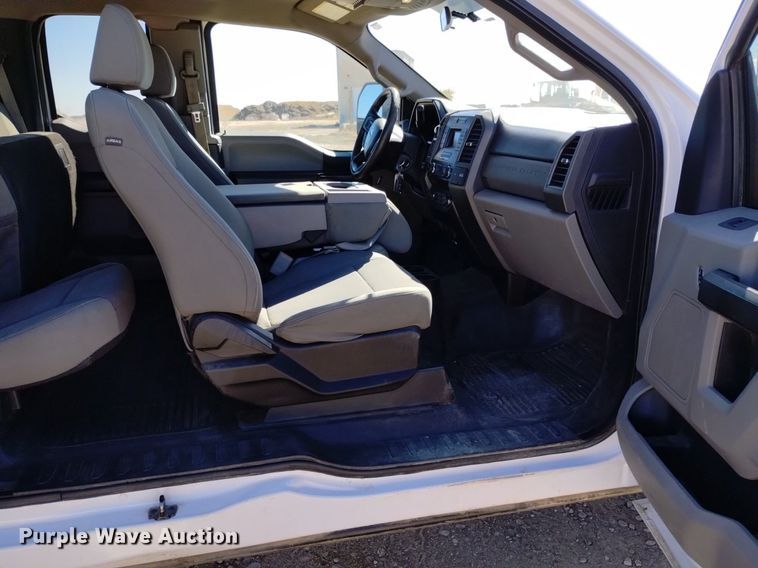 image for item DK8857 2017 Ford F250 Super Duty XL  SuperCab pickup truck