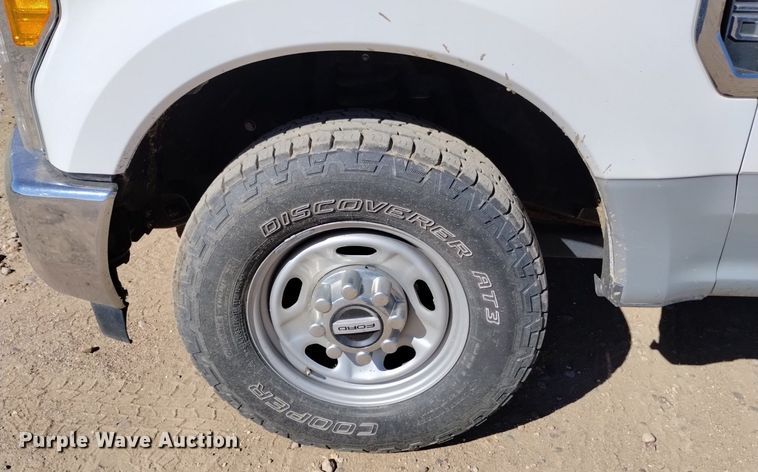 image for item DK8857 2017 Ford F250 Super Duty XL  SuperCab pickup truck