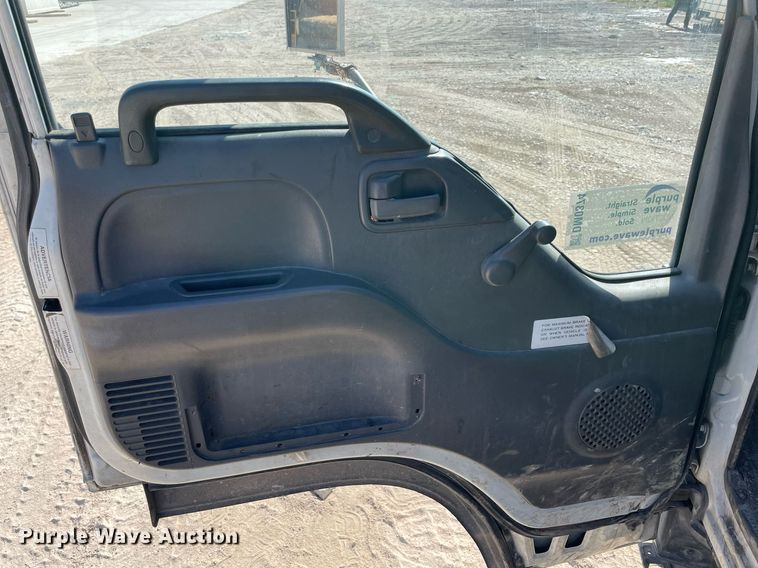 image for item DM0374 2002 Isuzu NPR  flatbed truck