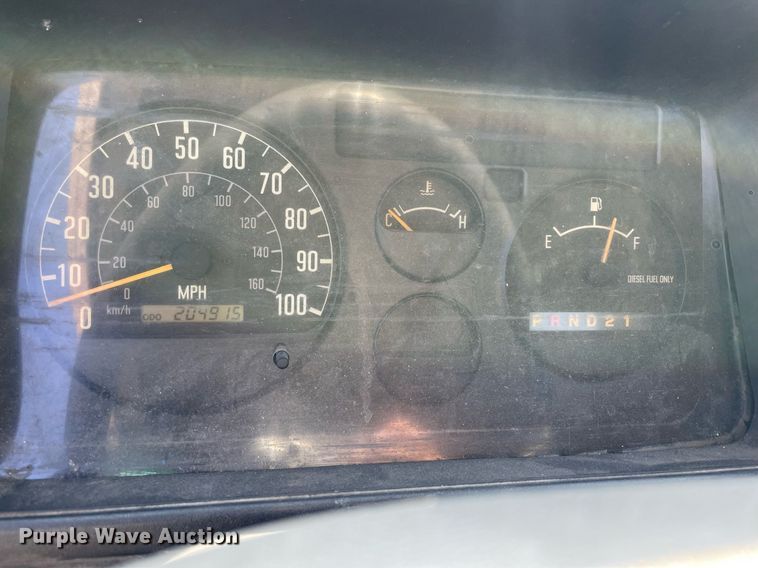 image for item DM0374 2002 Isuzu NPR  flatbed truck