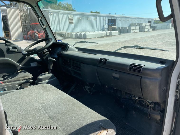 image for item DM0374 2002 Isuzu NPR  flatbed truck