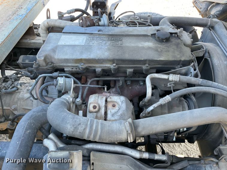 image for item DM0374 2002 Isuzu NPR  flatbed truck