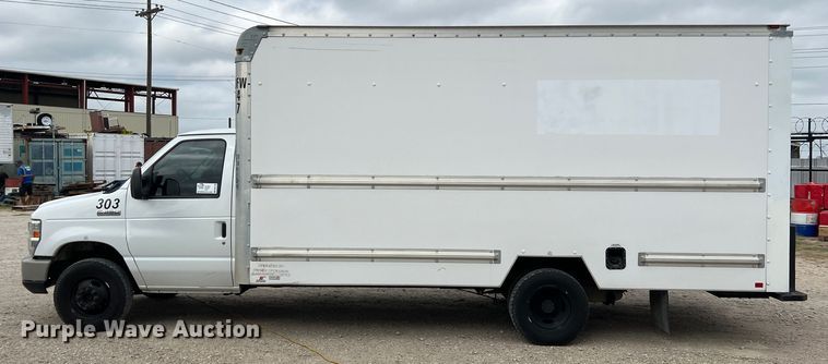 image for item DN3156 2012 Ford E350 Super Duty  box truck