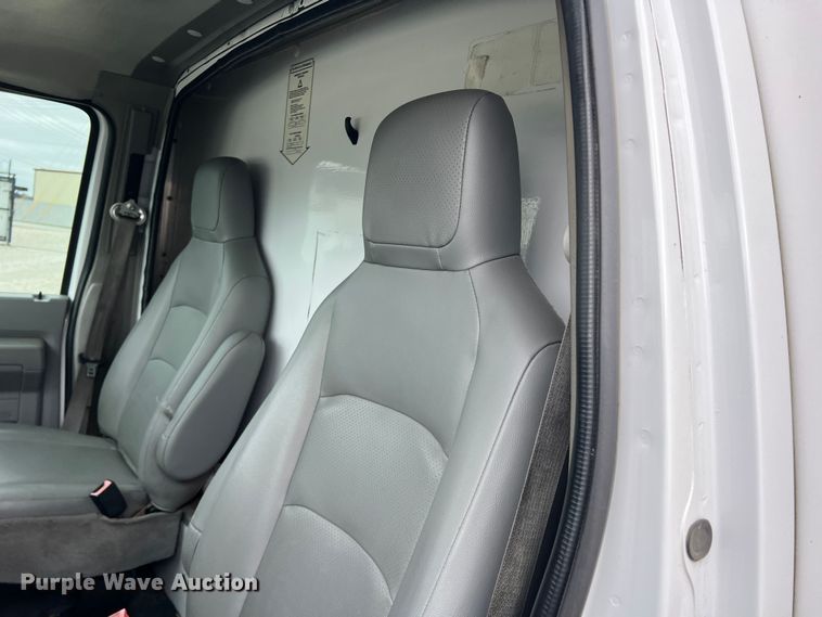 image for item DN3156 2012 Ford E350 Super Duty  box truck