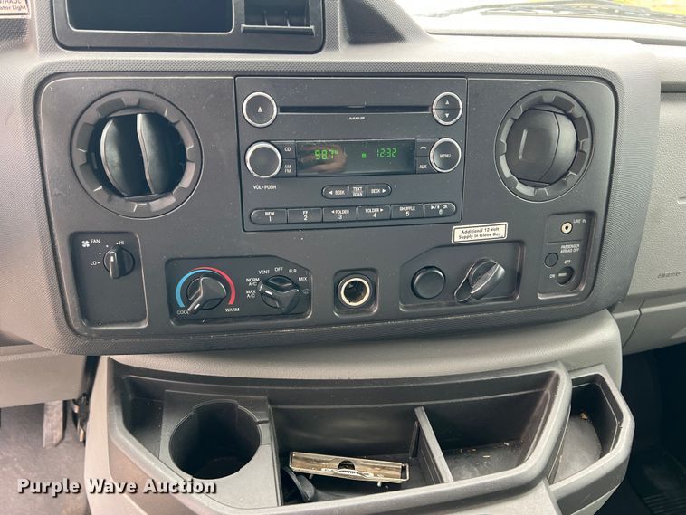 image for item DN3156 2012 Ford E350 Super Duty  box truck