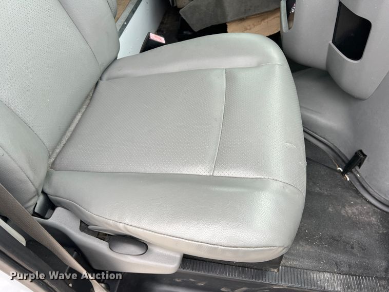 image for item DN3156 2012 Ford E350 Super Duty  box truck