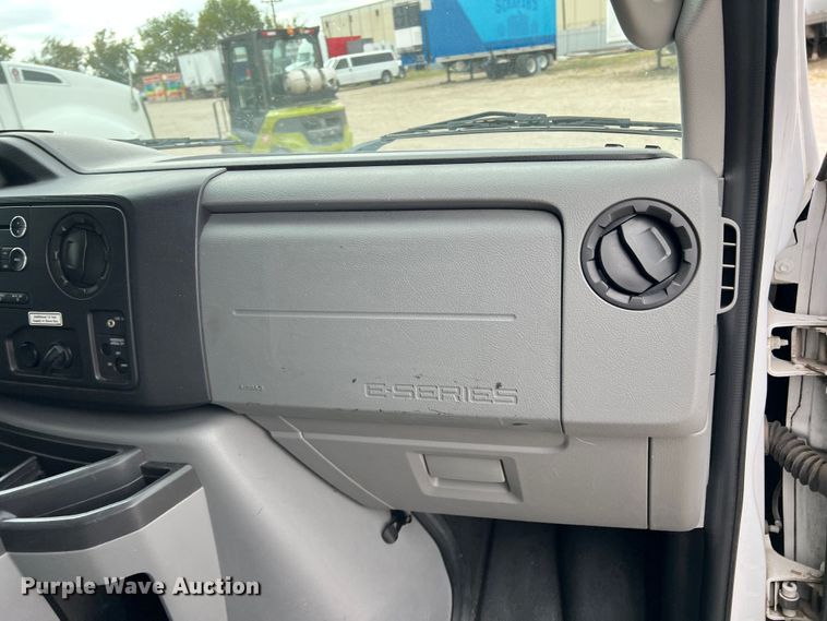 image for item DN3156 2012 Ford E350 Super Duty  box truck