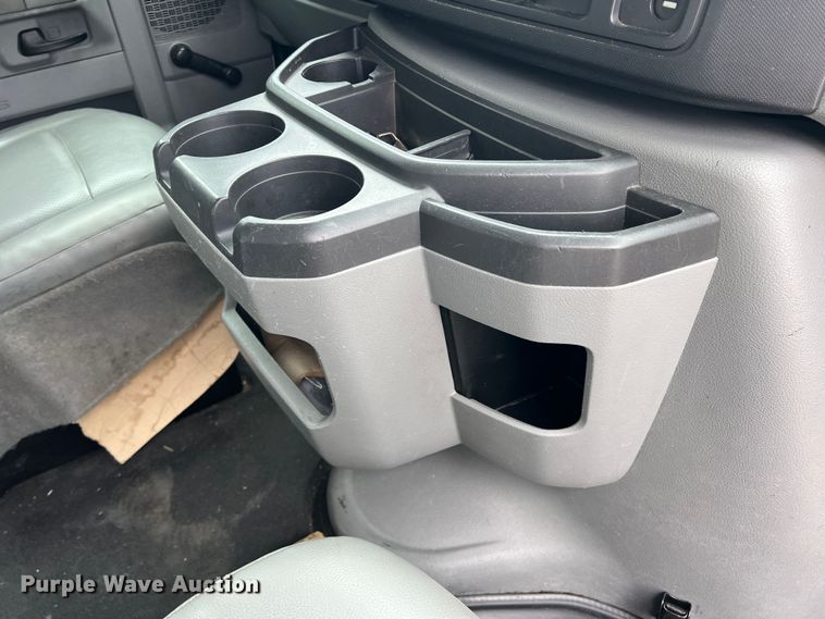 image for item DN3156 2012 Ford E350 Super Duty  box truck