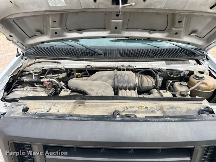 image for item DN3156 2012 Ford E350 Super Duty  box truck