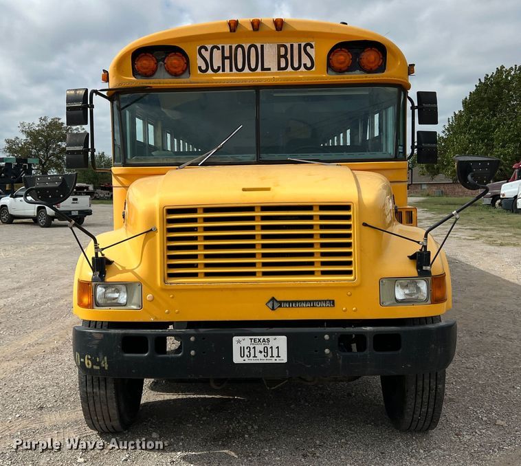 image for item DN3157 2002 International 3800  school bus
