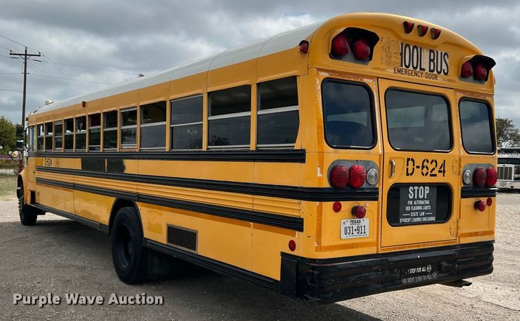 image for item DN3157 2002 International 3800  school bus