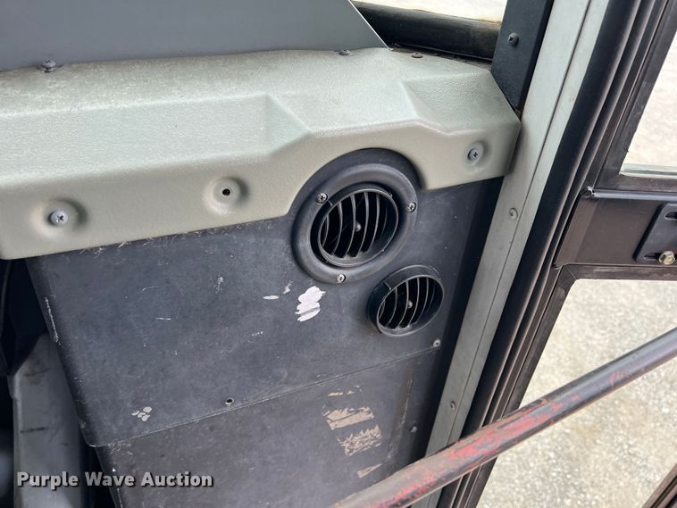 image for item DN3157 2002 International 3800  school bus