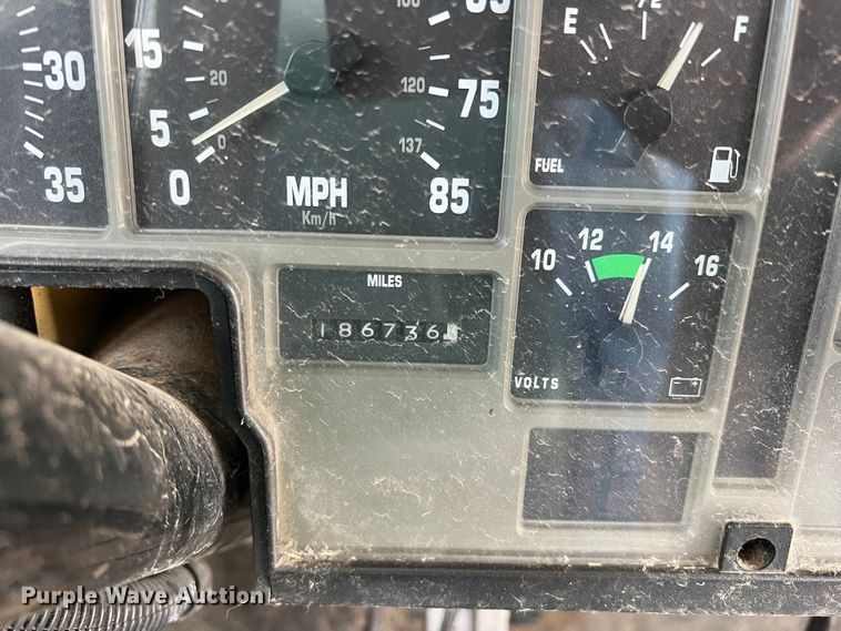 image for item DN3157 2002 International 3800  school bus