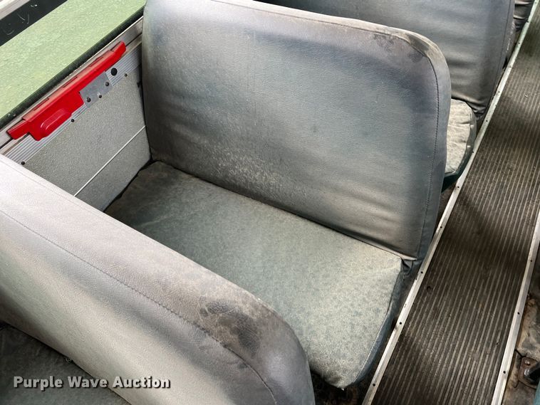 image for item DN3157 2002 International 3800  school bus