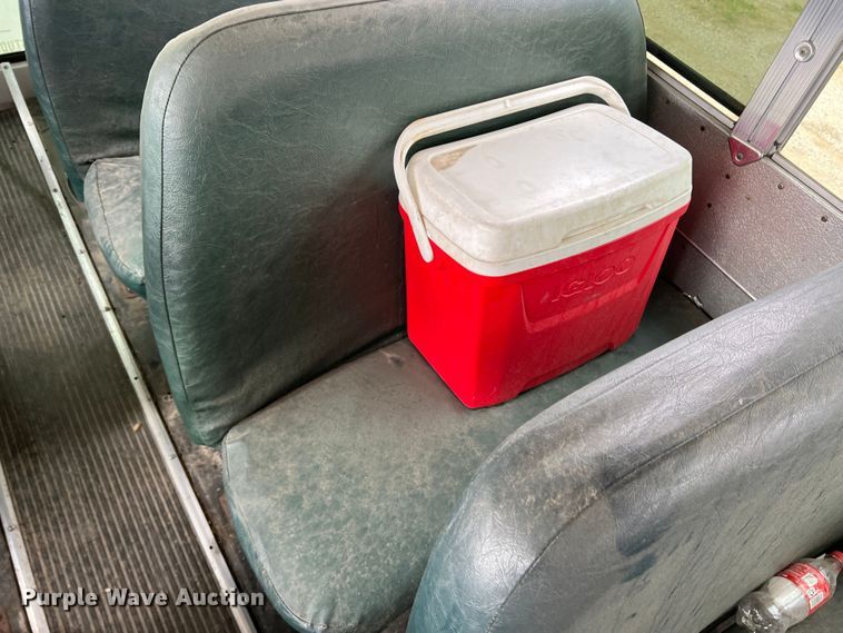 image for item DN3157 2002 International 3800  school bus