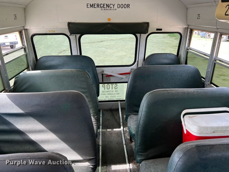 image for item DN3157 2002 International 3800  school bus