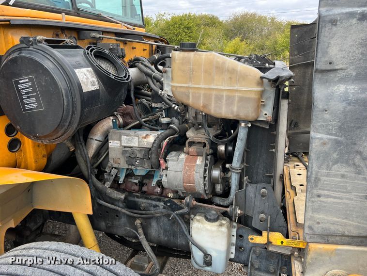 image for item DN3157 2002 International 3800  school bus