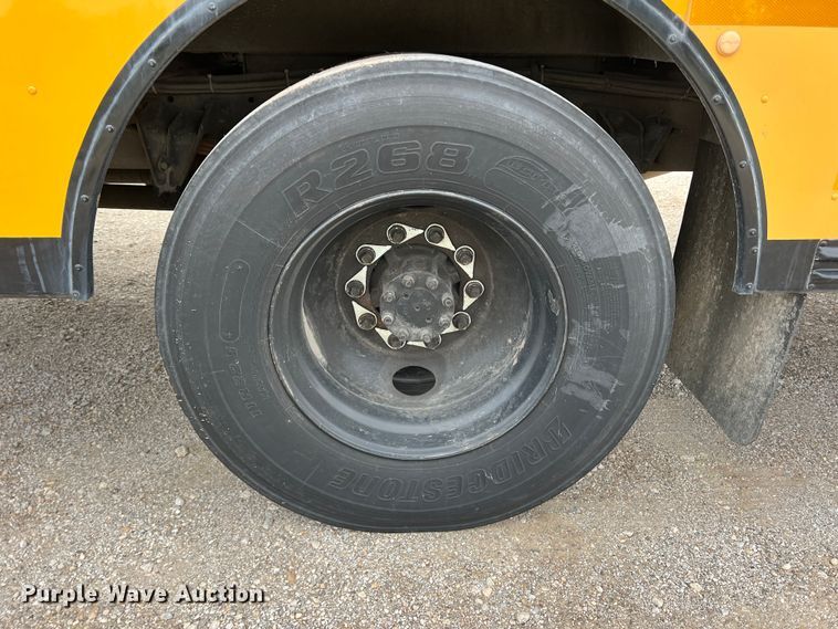 image for item DN3157 2002 International 3800  school bus