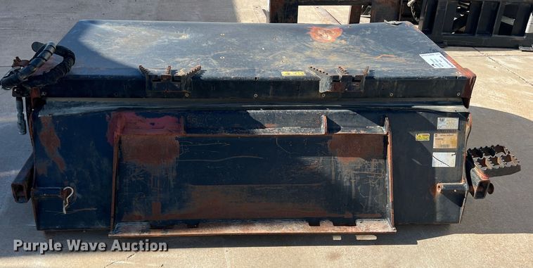 image for item DN3158 2014 Caterpillar BP118C  skid steer sweeper