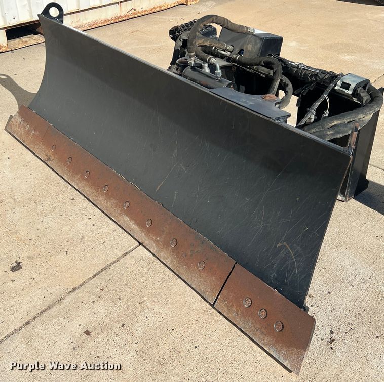 image for item DN3159 2014 Caterpillar  skid steer dozer blade
