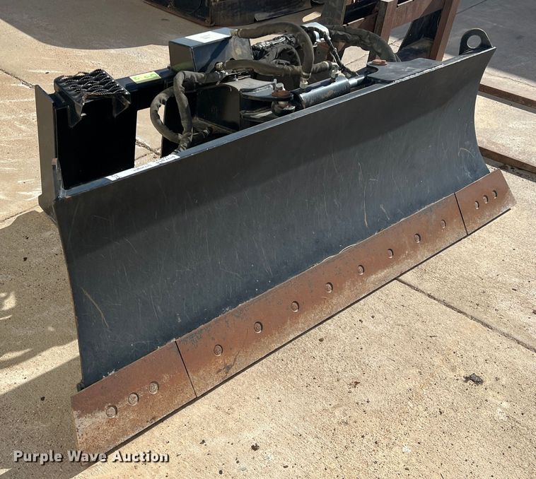 image for item DN3159 2014 Caterpillar  skid steer dozer blade