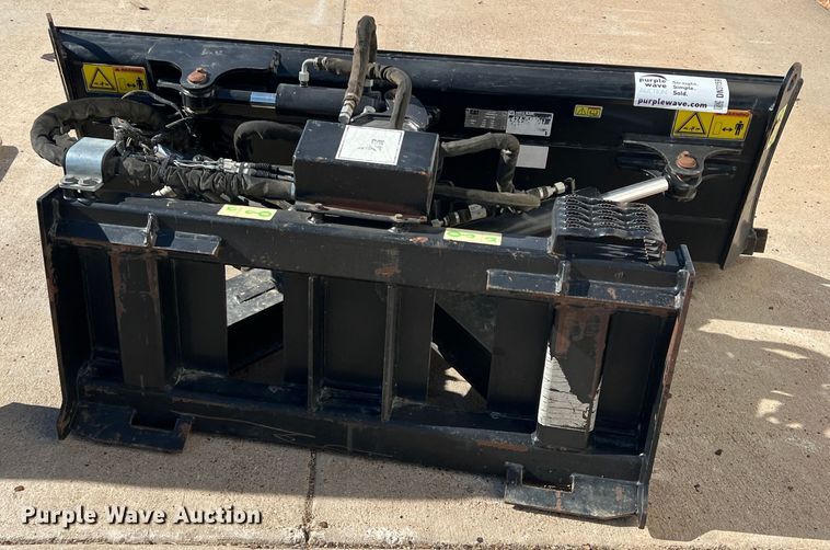 image for item DN3159 2014 Caterpillar  skid steer dozer blade