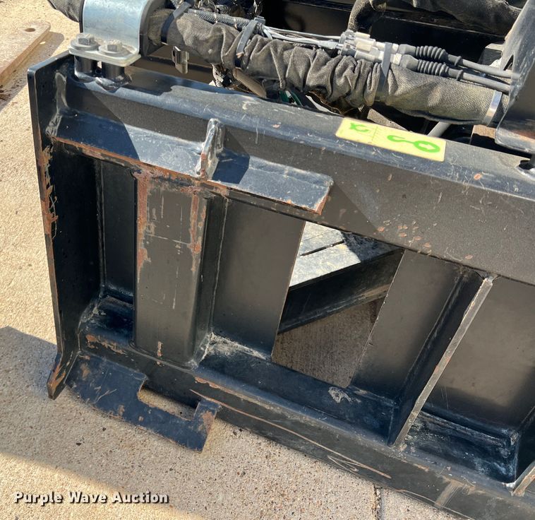 image for item DN3159 2014 Caterpillar  skid steer dozer blade