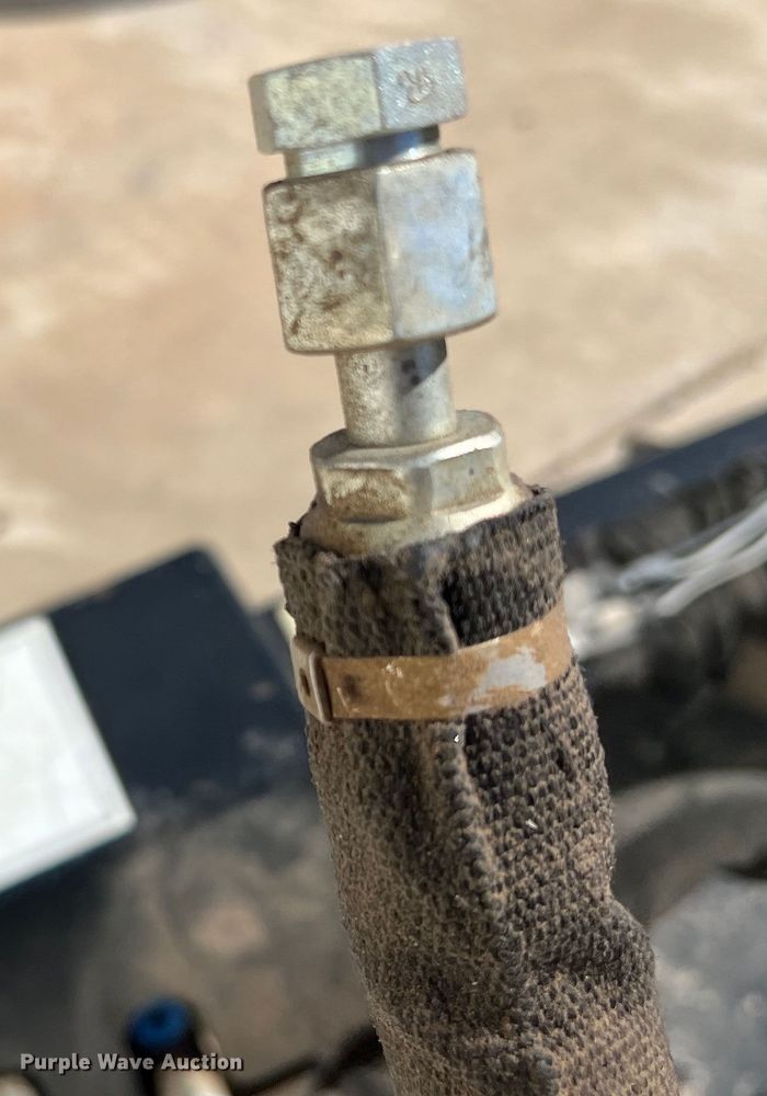 image for item DN3159 2014 Caterpillar  skid steer dozer blade