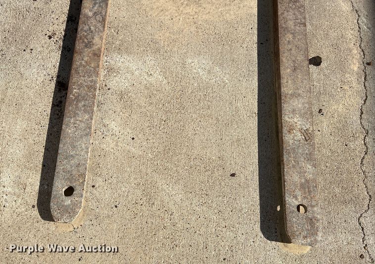 image for item DN3160 Skid steer forks