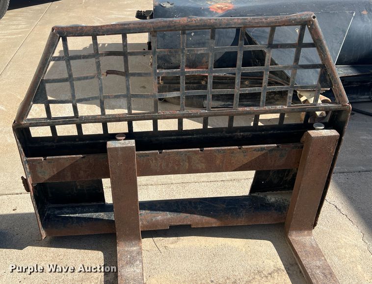 image for item DN3160 Skid steer forks