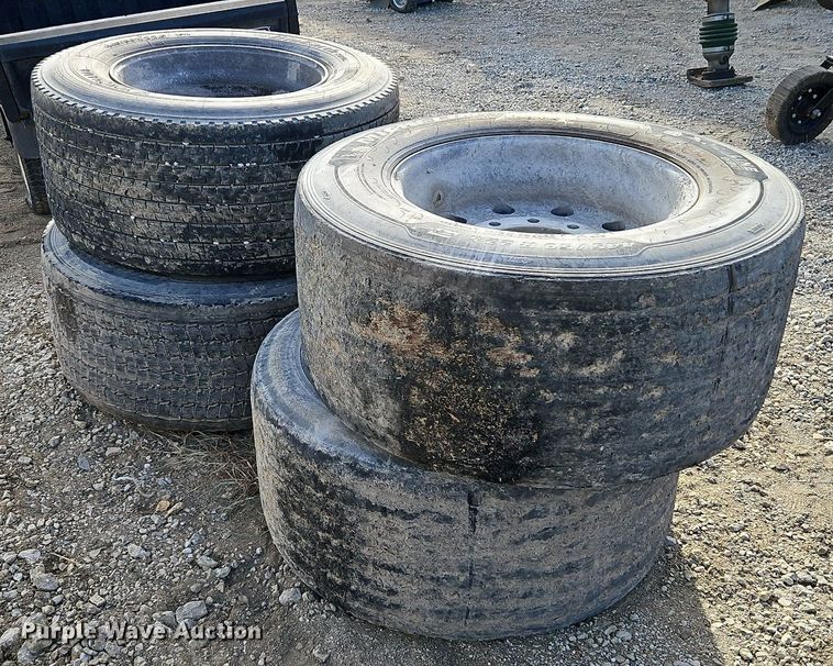 image for item DN6999 (4) tires and wheels