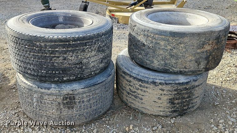 image for item DN6999 (4) tires and wheels
