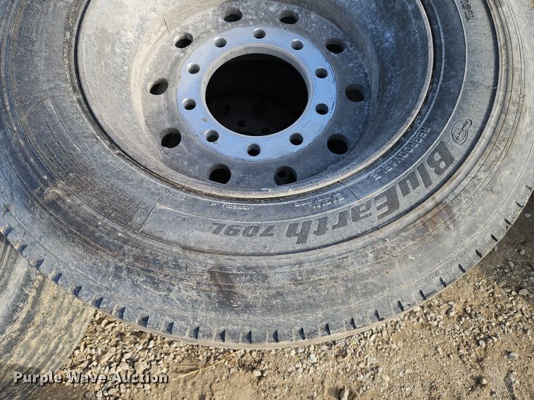 image for item DN6999 (4) tires and wheels