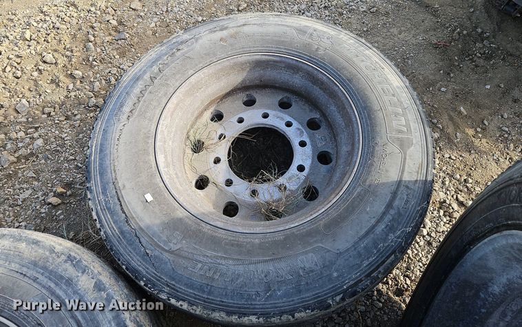 image for item DN6999 (4) tires and wheels