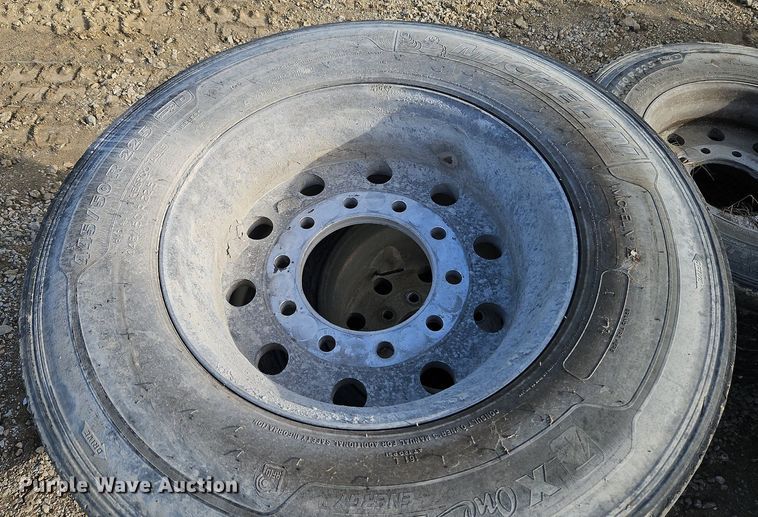 image for item DN6999 (4) tires and wheels