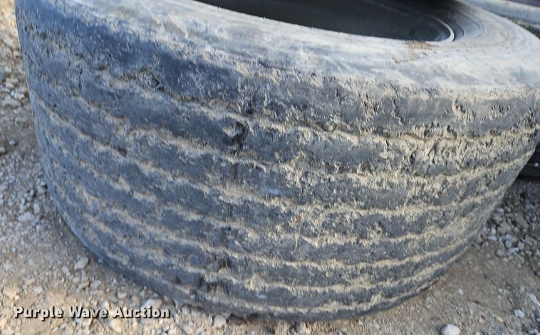 image for item DN6999 (4) tires and wheels