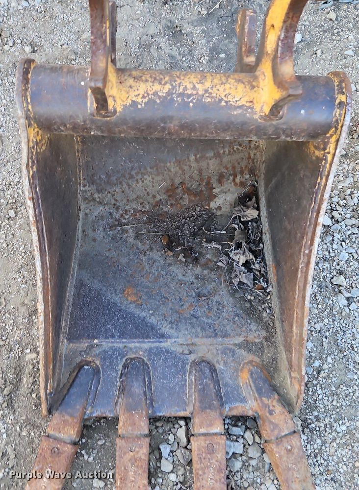 image for item DN7001 John Deere  mini excavator bucket