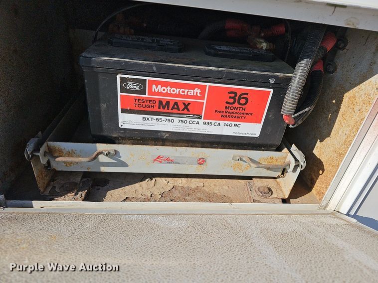 image for item DN8721 2007 Ford E450  shuttle bus