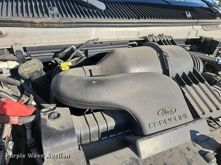 image for item DN8721 2007 Ford E450  shuttle bus