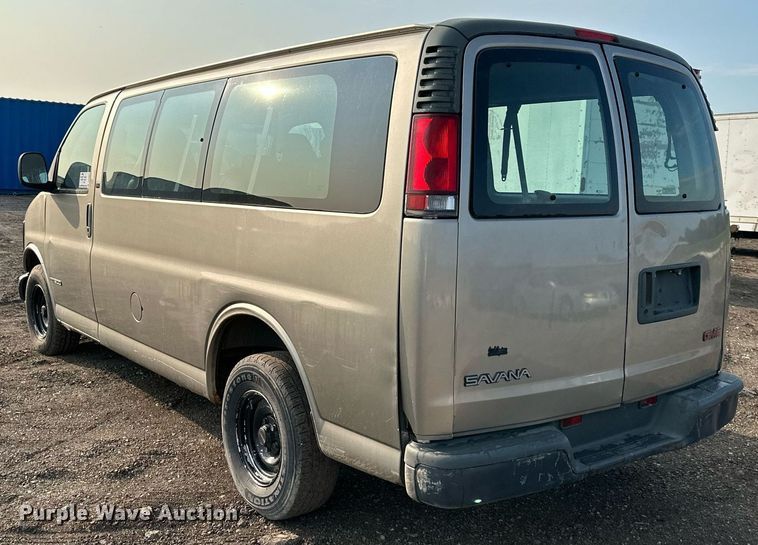 image for item DO5037 2002 GMC Savana G1500  van