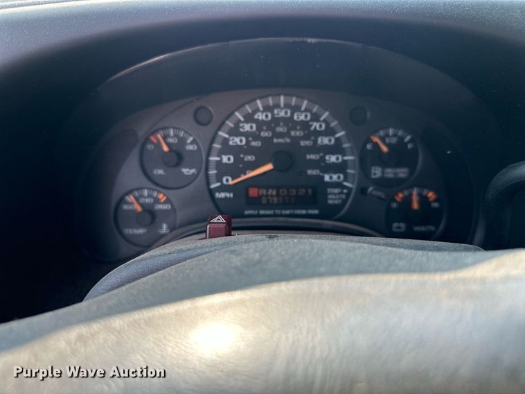 image for item DO5037 2002 GMC Savana G1500  van