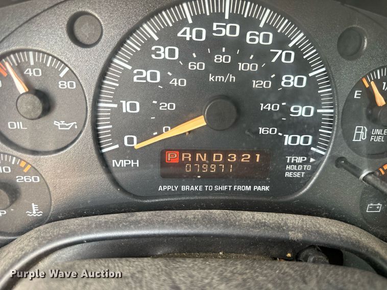 image for item DO5037 2002 GMC Savana G1500  van