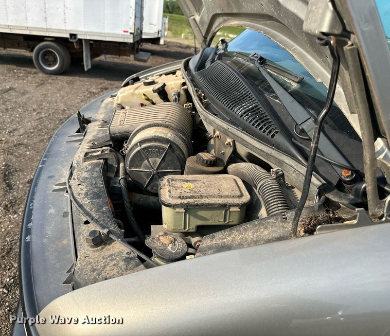 image for item DO5037 2002 GMC Savana G1500  van