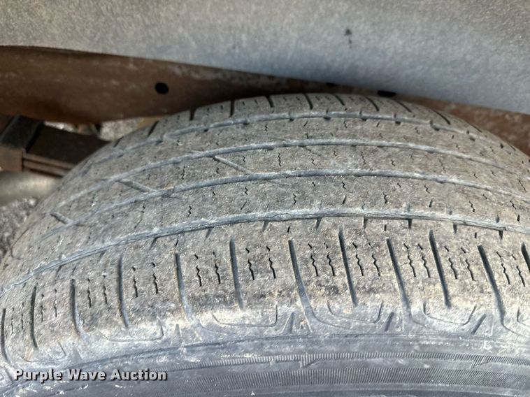 image for item DO5037 2002 GMC Savana G1500  van