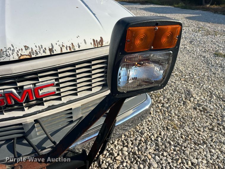 image for item DP2063 1996 GMC 3500HD SL  dump bed pickup truck