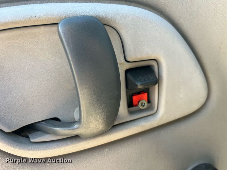 image for item DP2063 1996 GMC 3500HD SL  dump bed pickup truck