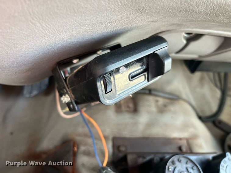 image for item DP2063 1996 GMC 3500HD SL  dump bed pickup truck