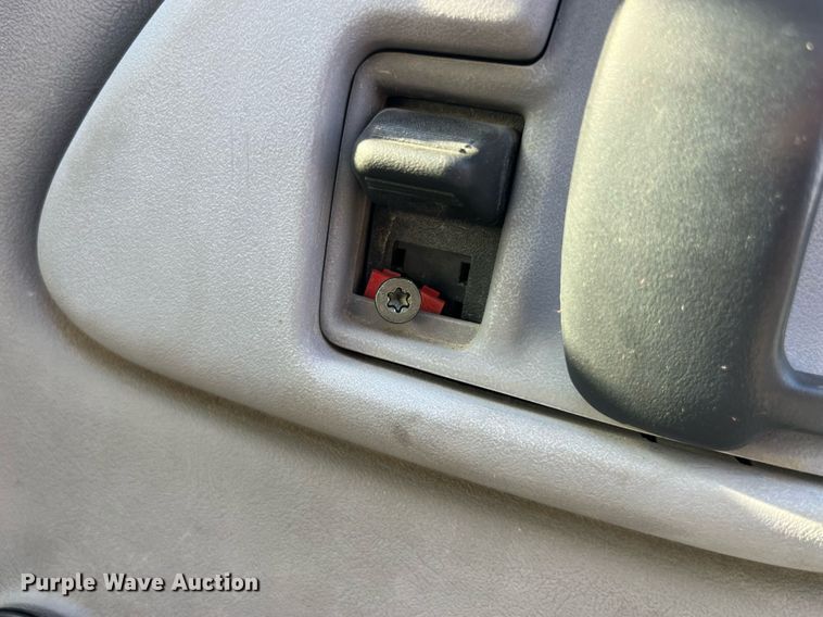 image for item DP2063 1996 GMC 3500HD SL  dump bed pickup truck